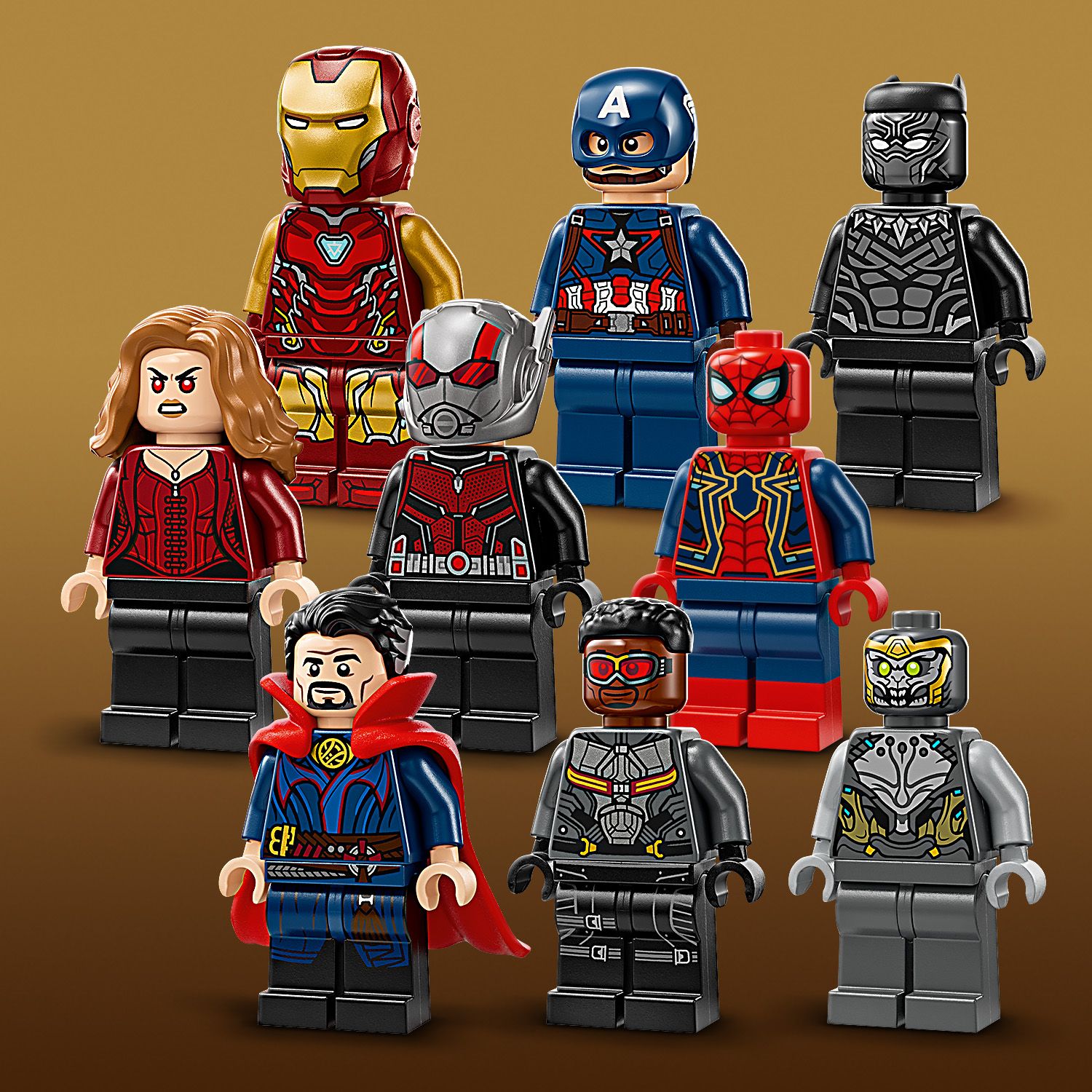 Deväť minifigúrok so zbraňami